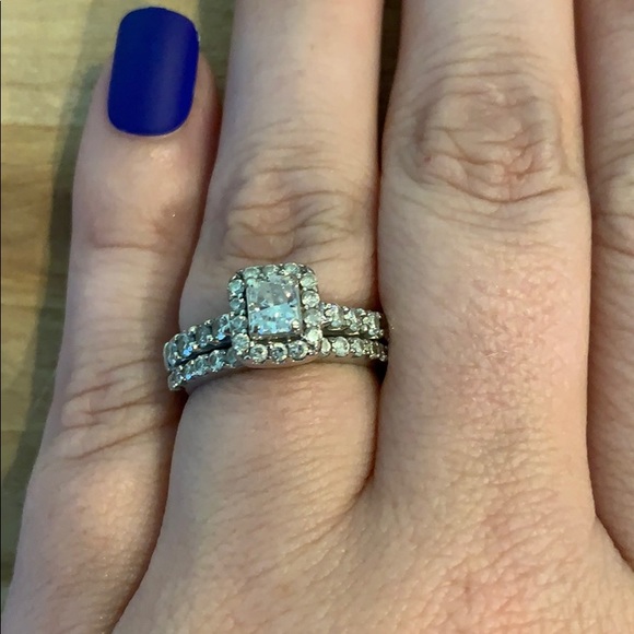 Ring - Picture 3 of 5